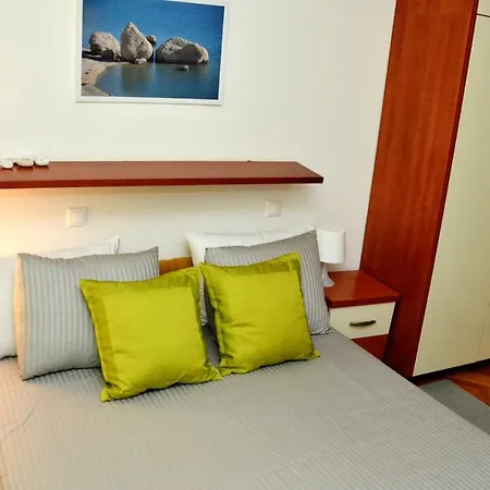 Apartmani Admiral Novalja Exterior photo