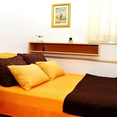 Apartmani Admiral Novalja Exterior photo