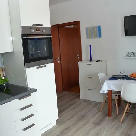 Apartmani Admiral Novalja Exterior photo